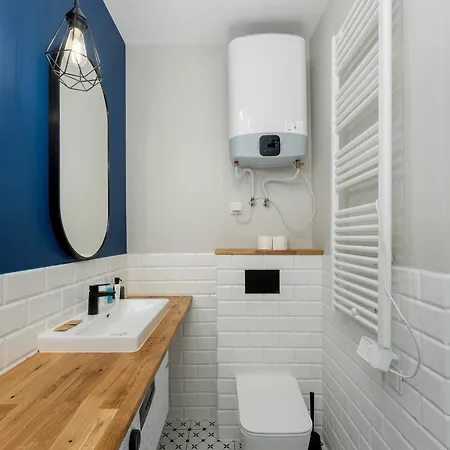 Rakowicka Elegant By Bookinghost * Krakau