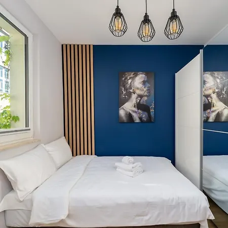 Rakowicka Elegant By Bookinghost